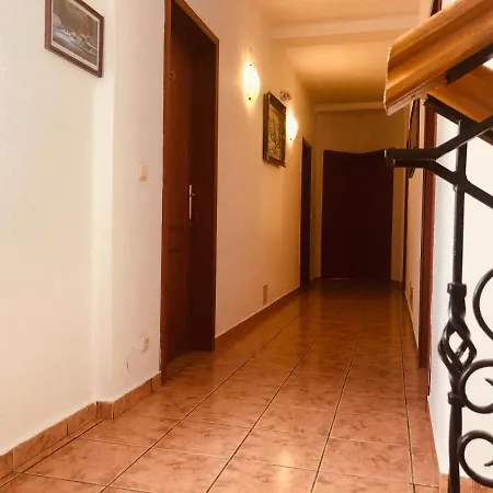 Poenita 3* Segesvár